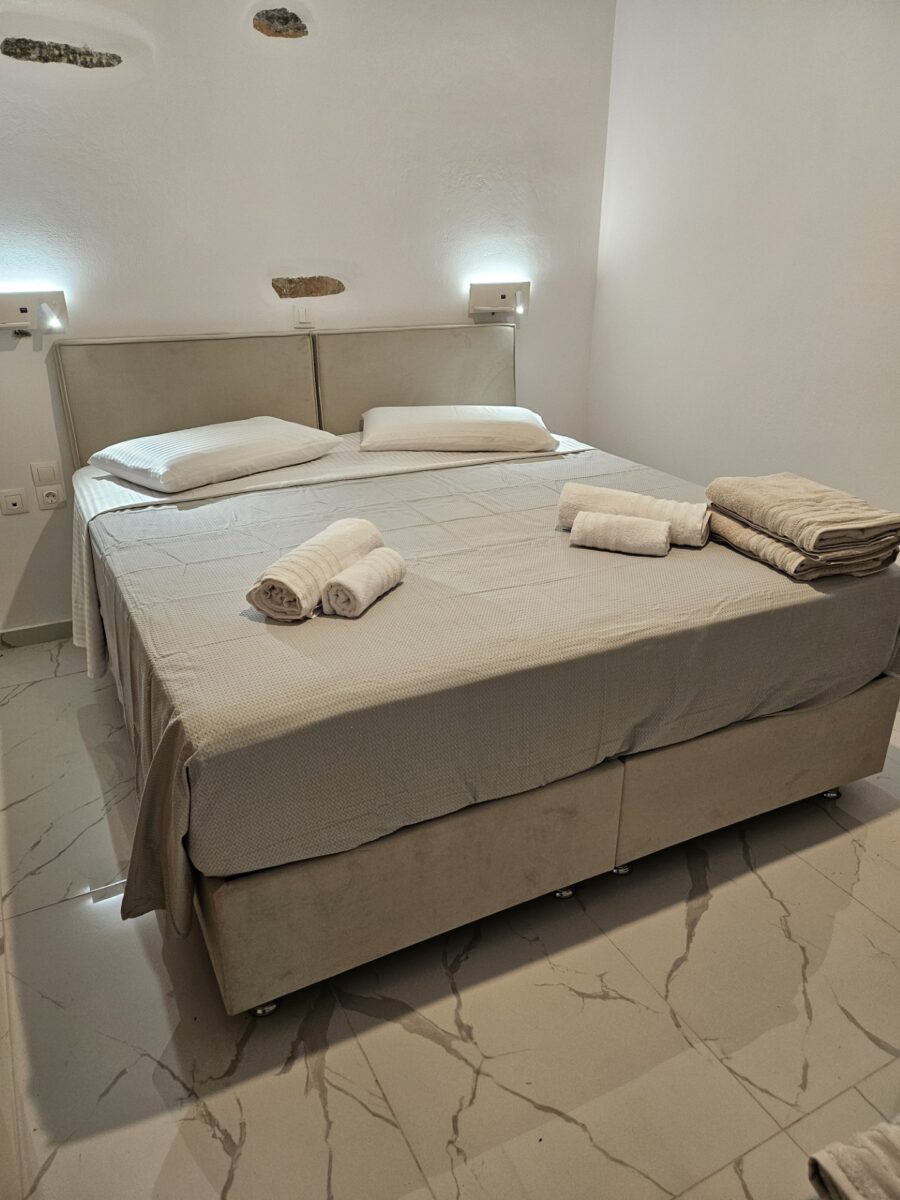 aristotelis homes amorgos